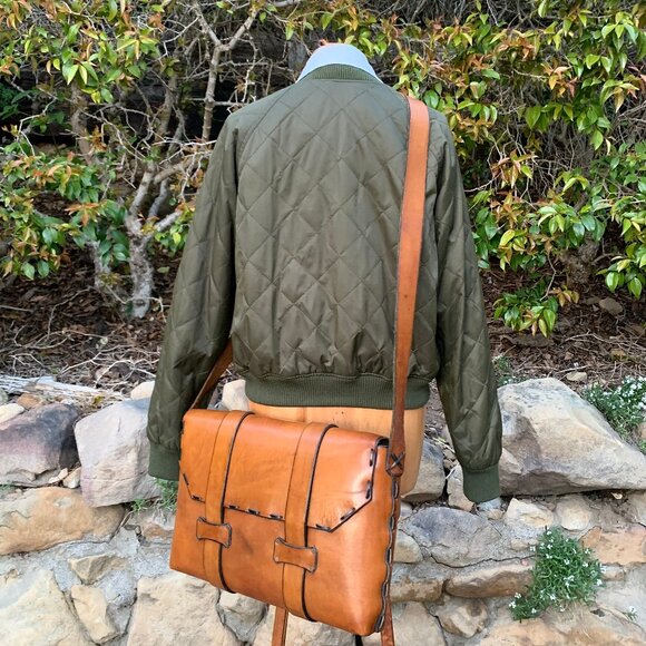 Vintage French leather briefcase messenger attache book bag - Picture 5 of 16